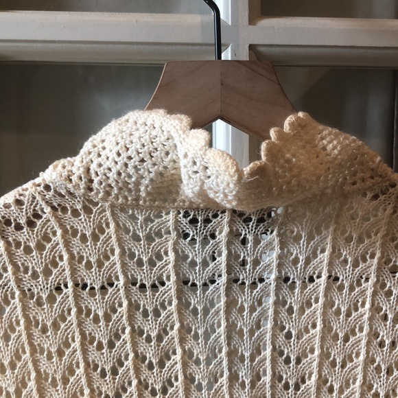 Womens knit ruffle v neck collar with lots of detail. In cream color - Picture 8 of 8